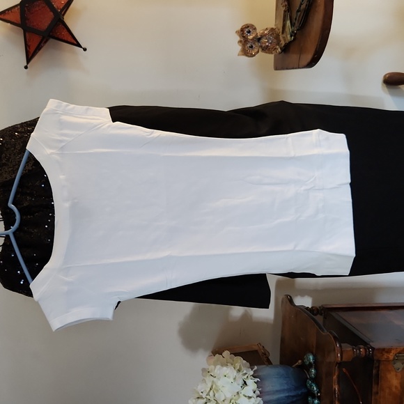 Love 💗Me white med tee - Picture 1 of 5